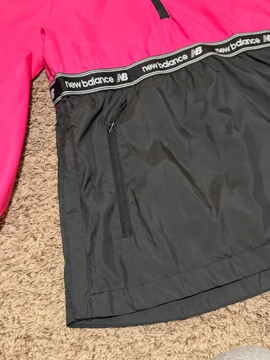 NB New Balance Pink & Black Colorblock Hooded Pullover Windbreaker Size Medium - Picture 3 of 12